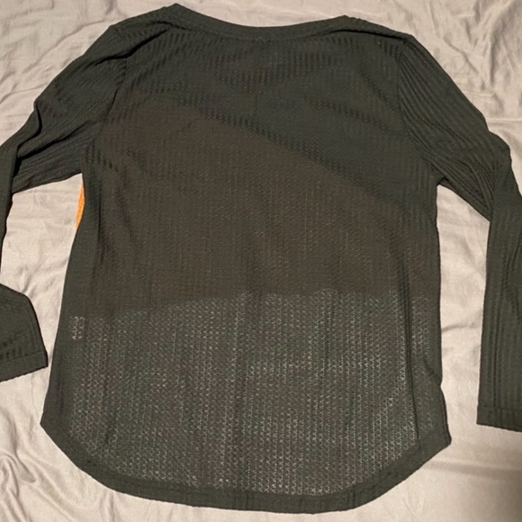 Shein 0XL fall thin sweater/shirt - Picture 2 of 3